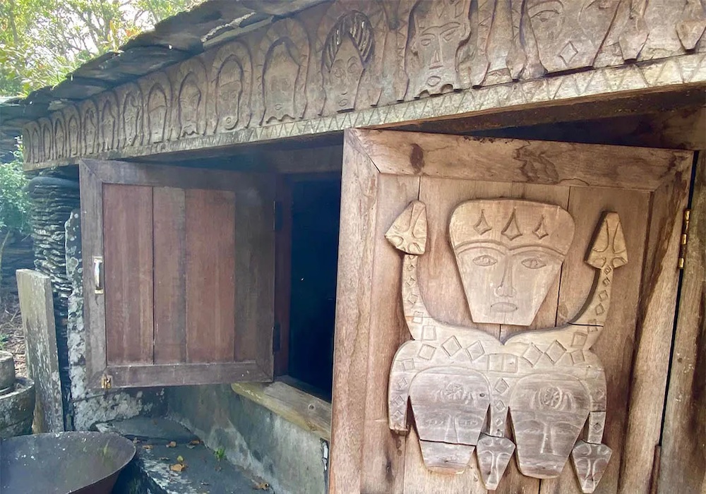 走入屏東排灣族居住聖地，看幽谷群山、傳統石板屋，山林步道間感受自然生機