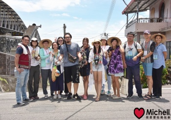 ❤️台東旅遊❤️賓茂部落/歷坵部落的小米學堂，賓茂部落文化故事牆記錄著排灣族故事，各種小旅行透過偏愛旅行的整合，呈現了完整的風貌！！