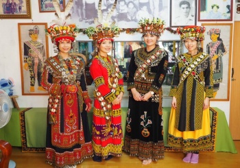 美人山下的部落生活—山林孩子的富饒童年