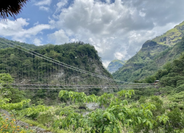 嘉義高鐵或台鐵或嘉義市飯店接駁到山美達娜伊谷(銜接里美避難步道)