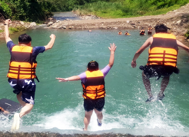 阿里山-茶山部落-鄒趣秘境漂浮半日遊